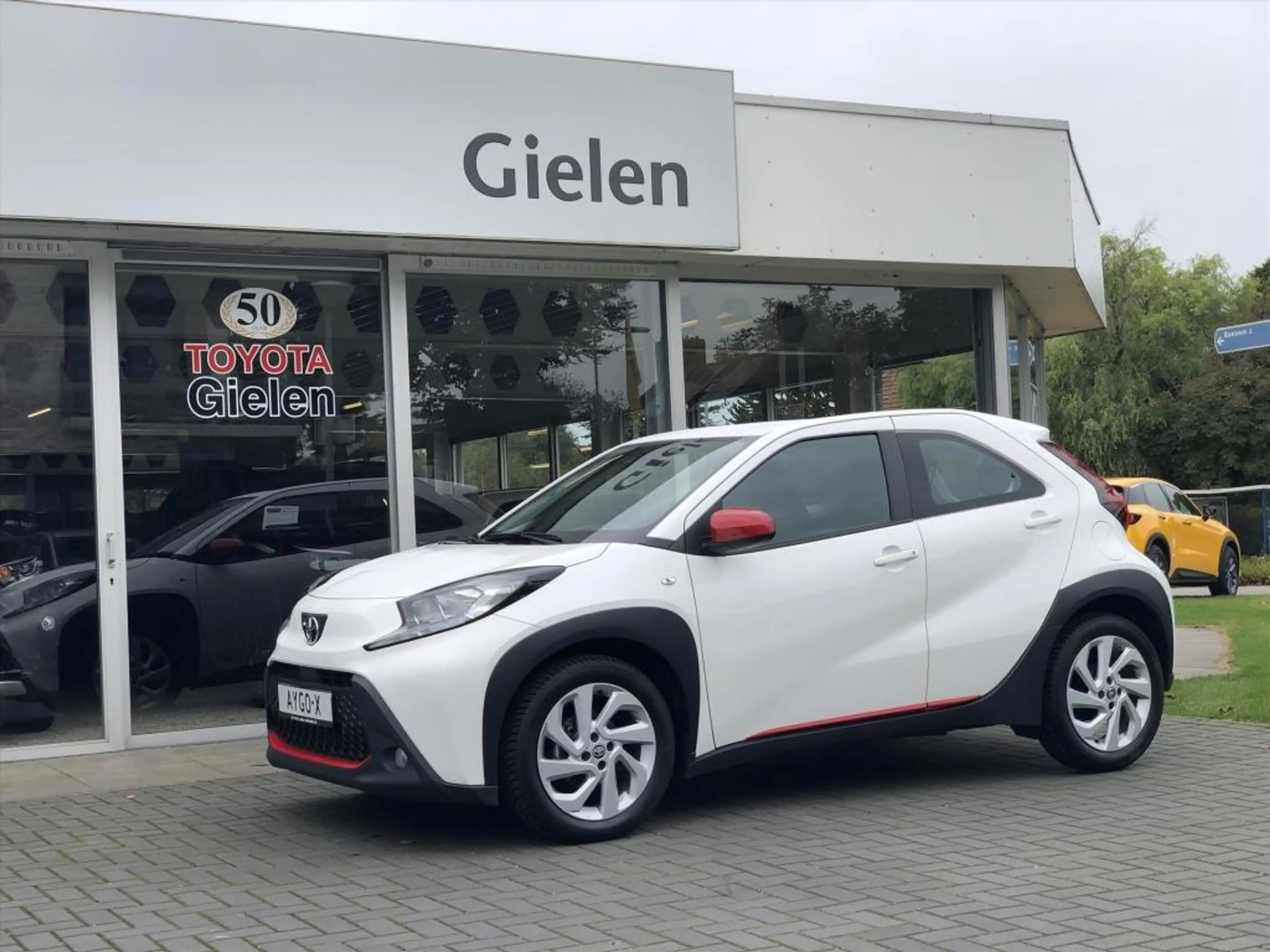 Toyota Aygo X 1.0 VVT-i First | Apple CarPlay/Android Auto, Lich — photo 7