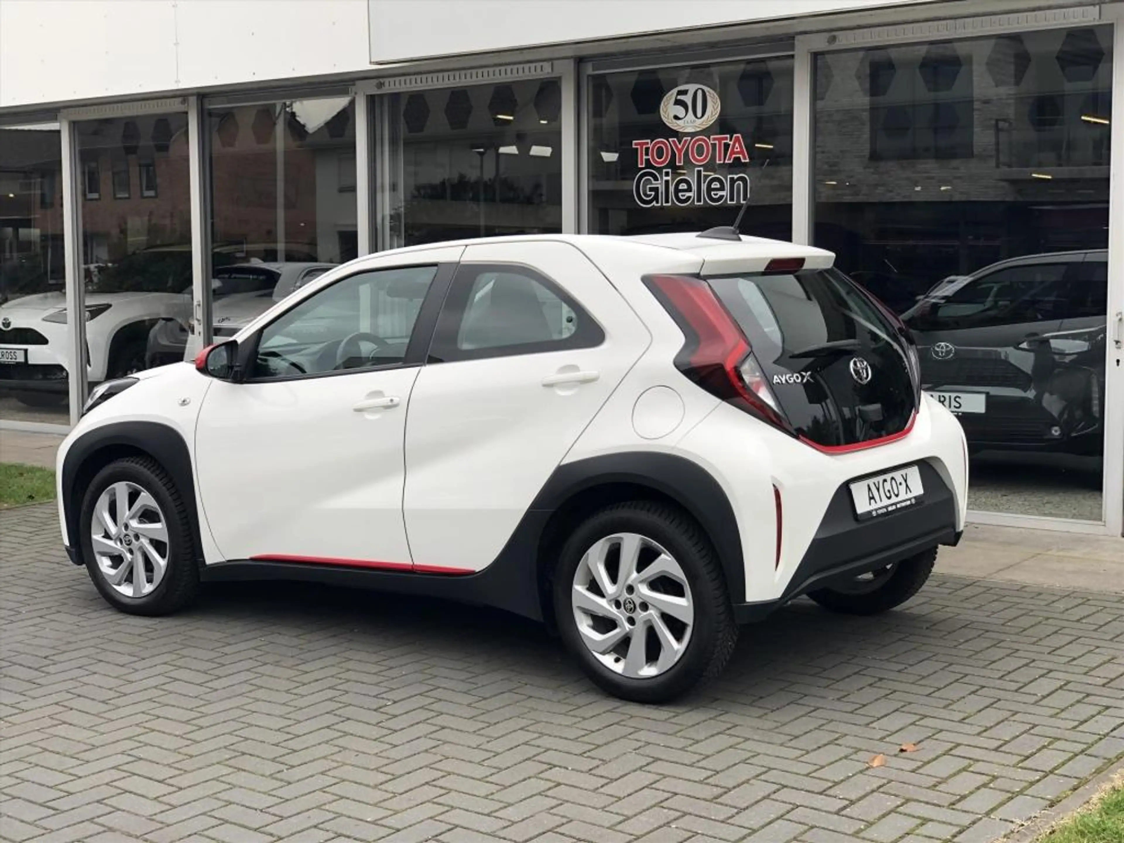 Toyota Aygo X 1.0 VVT-i First | Apple CarPlay/Android Auto, Lich — photo 2