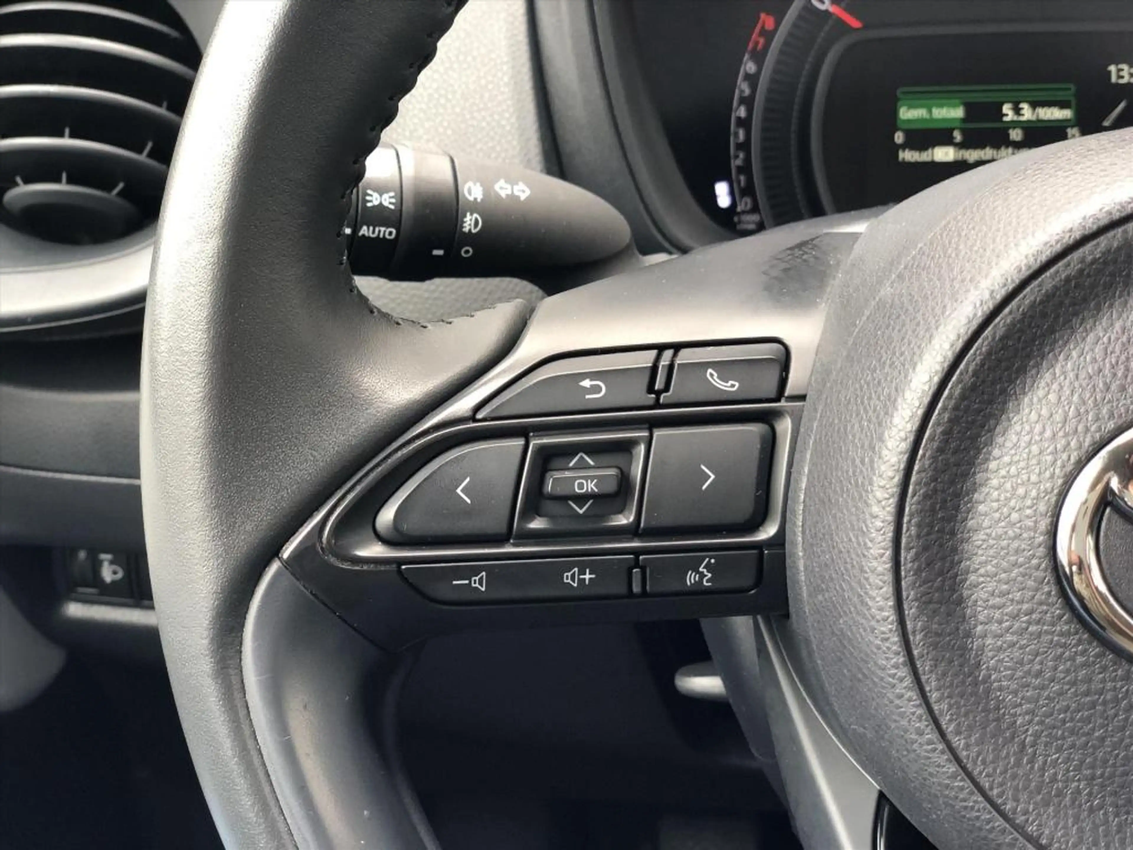 Toyota Aygo X 1.0 VVT-i First | Apple CarPlay/Android Auto, Lich — photo 19