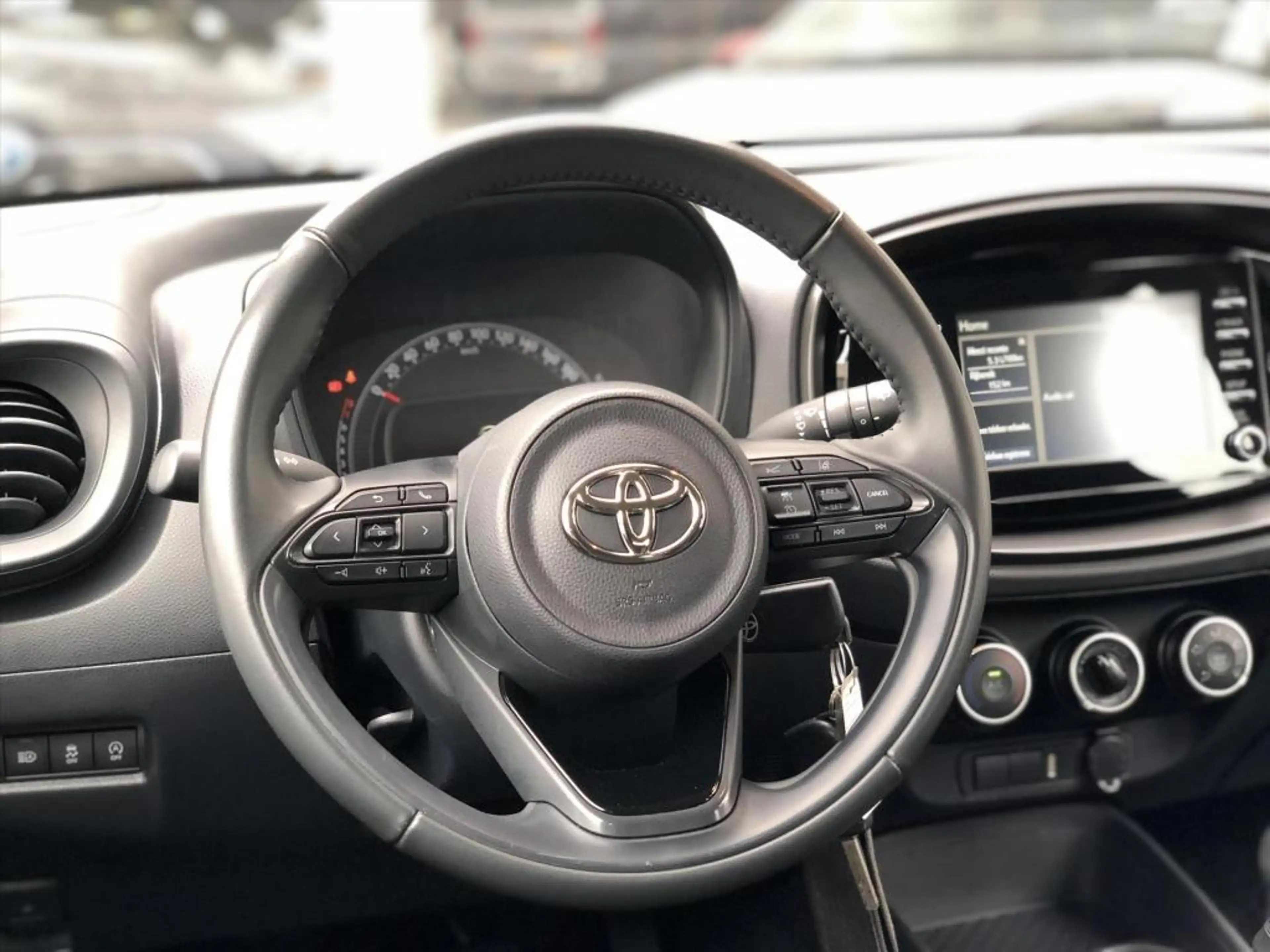 Toyota Aygo X 1.0 VVT-i First | Apple CarPlay/Android Auto, Lich — photo 12