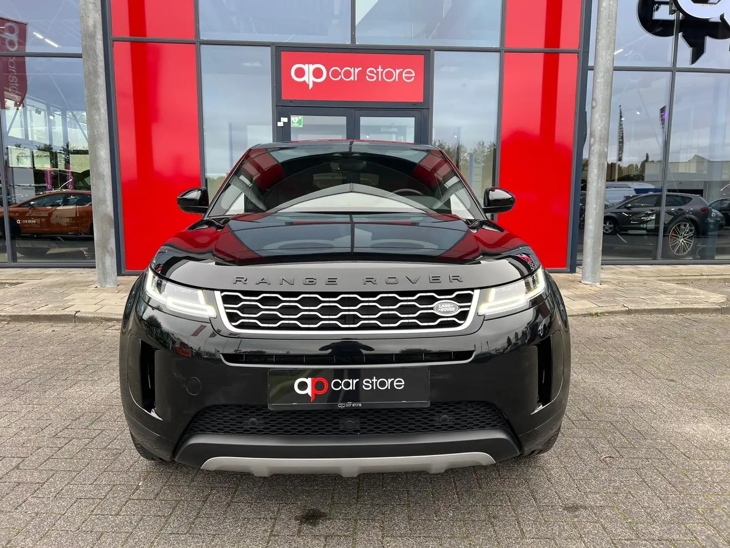 Land Rover Range Rover Evoque 2.0 P200 AWD Zwart - 2