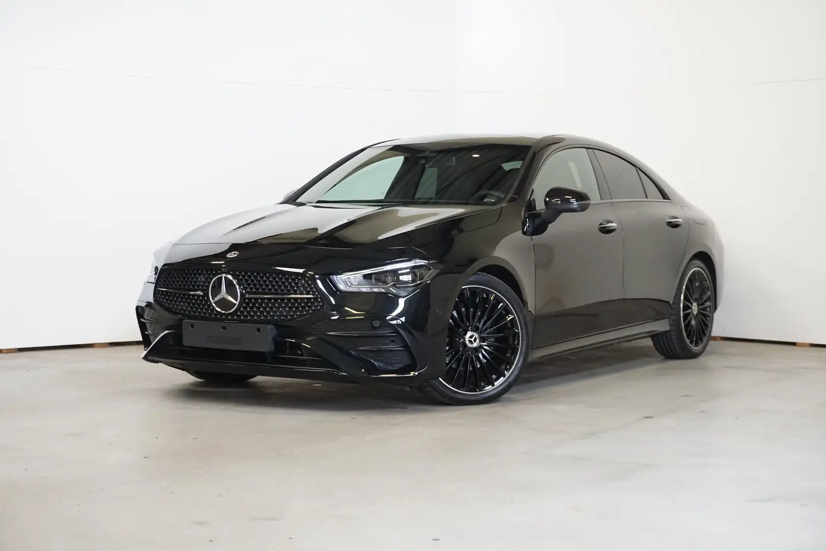 Mercedes-Benz CLA 180 AMG - NIGHT PAKKET - PANO DAK - HEAD-UP DISPLAY Noir - 1