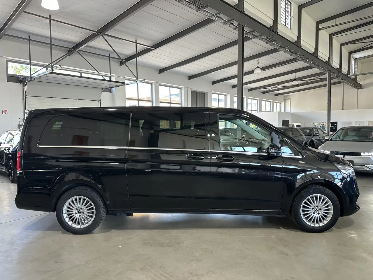 Mercedes-Benz V-Class d 4M Extralang 8-Sitzer LEDER 360 STHZG, миниатюра 5