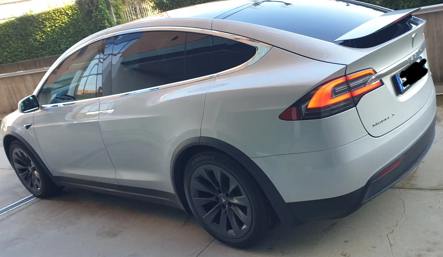 Tesla Model X 100 D - 2