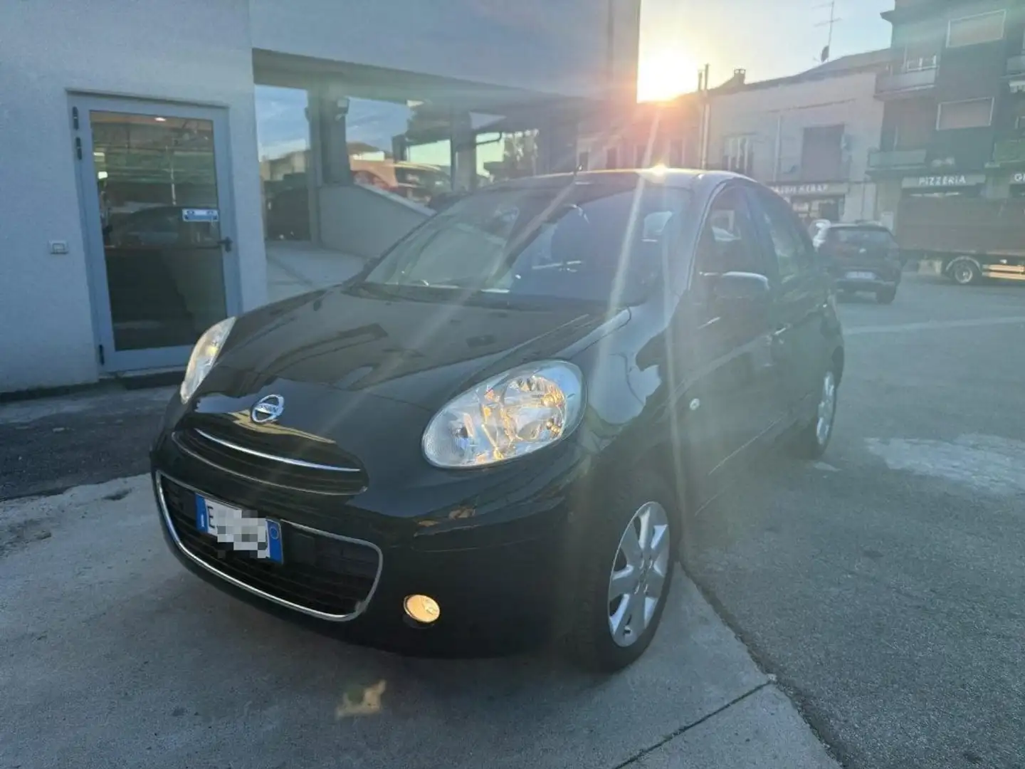 Nissan Micra 1.2 12V 5 porte Tekna Noir - 1