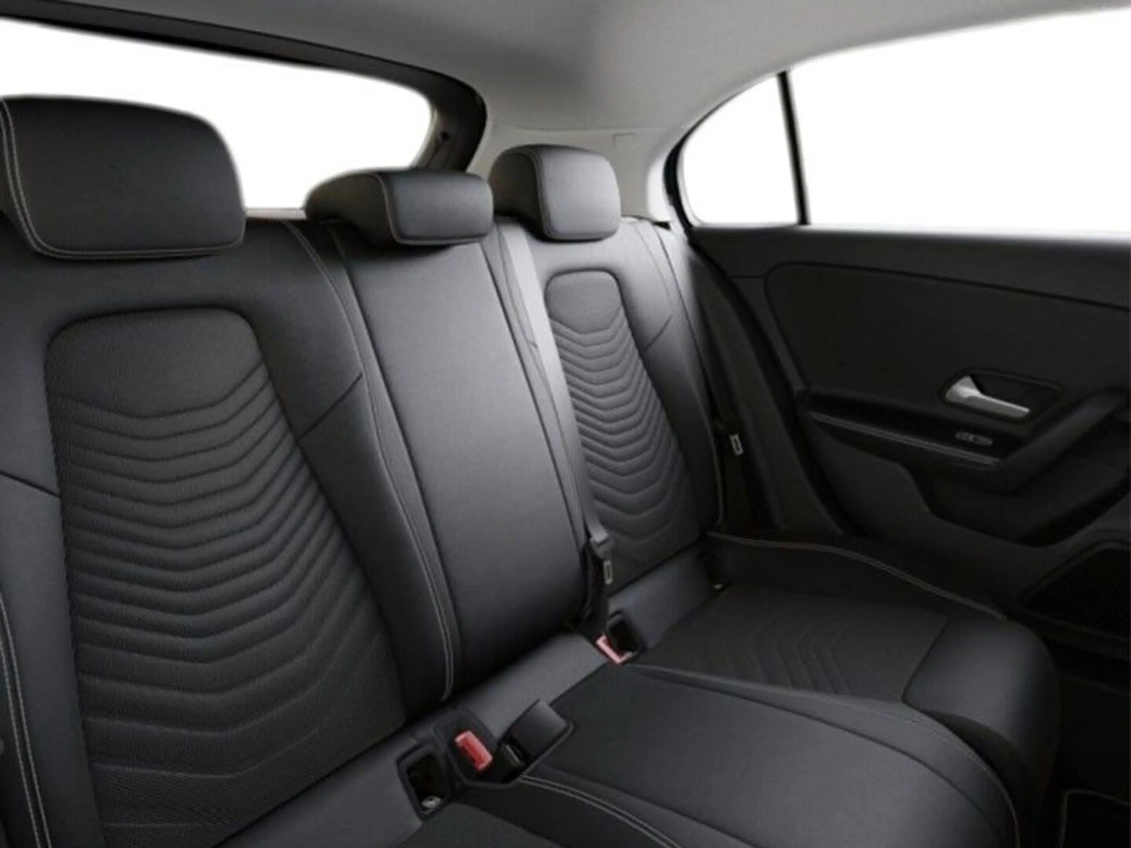 Mercedes-Benz A 220 A A 220 4Matic — photo 11