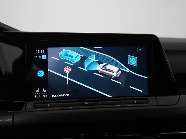 Volkswagen Golf view 21