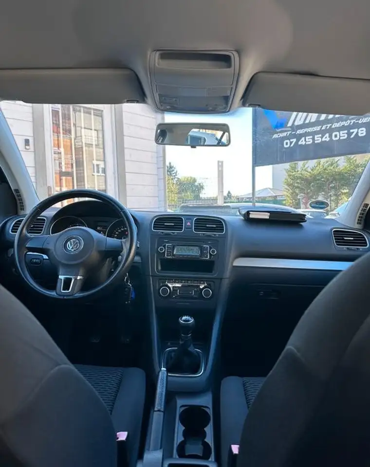 Volkswagen Golf Standard Model — photo 4