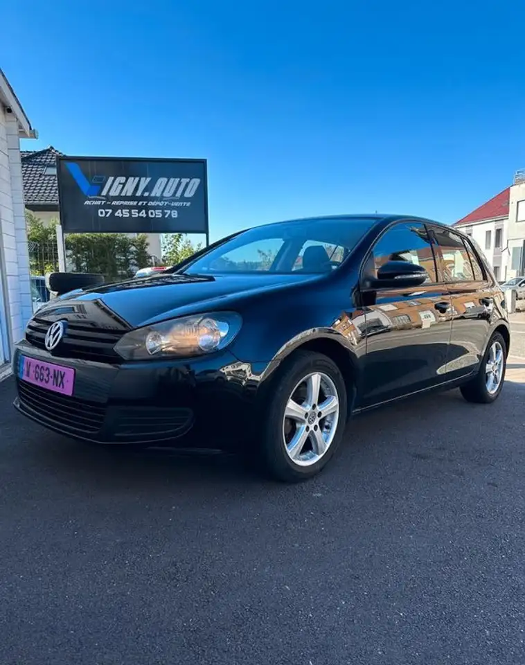 Volkswagen Golf Standard Model