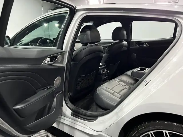 Kia Stinger view 11