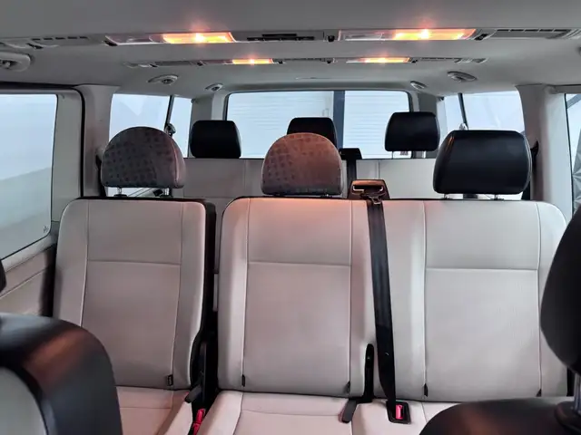Volkswagen Transporter view 14