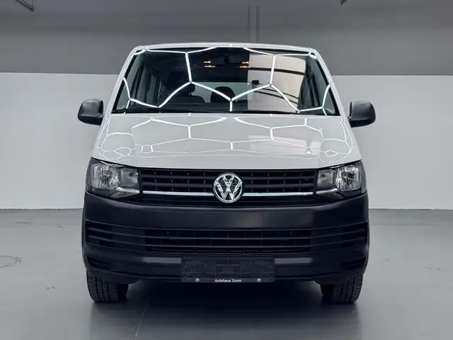 Volkswagen Transporter view 15