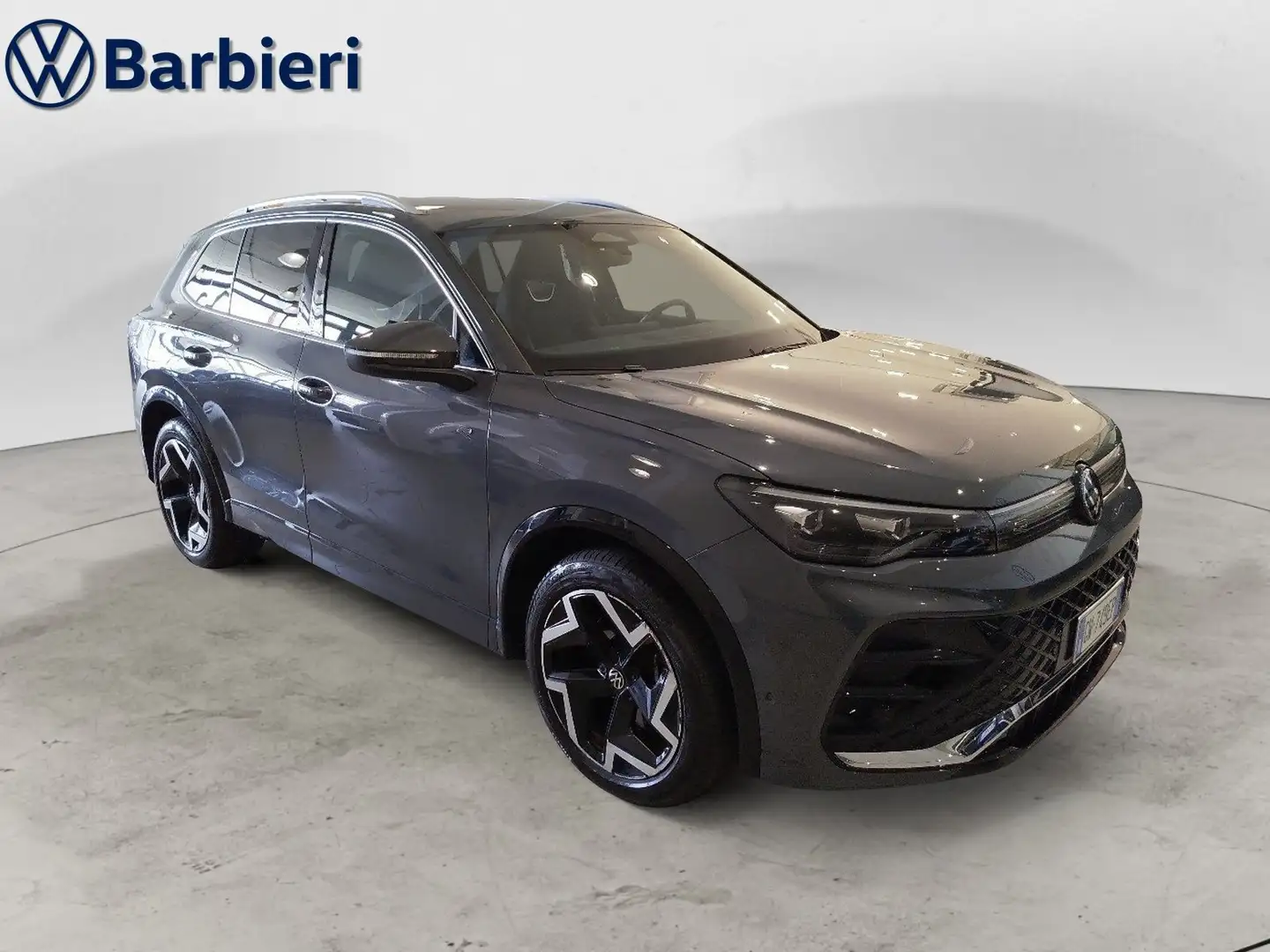 Volkswagen Tiguan NUOVA 2.0 TDI SCR R-LINE DSG 150 CV Grigio - 2