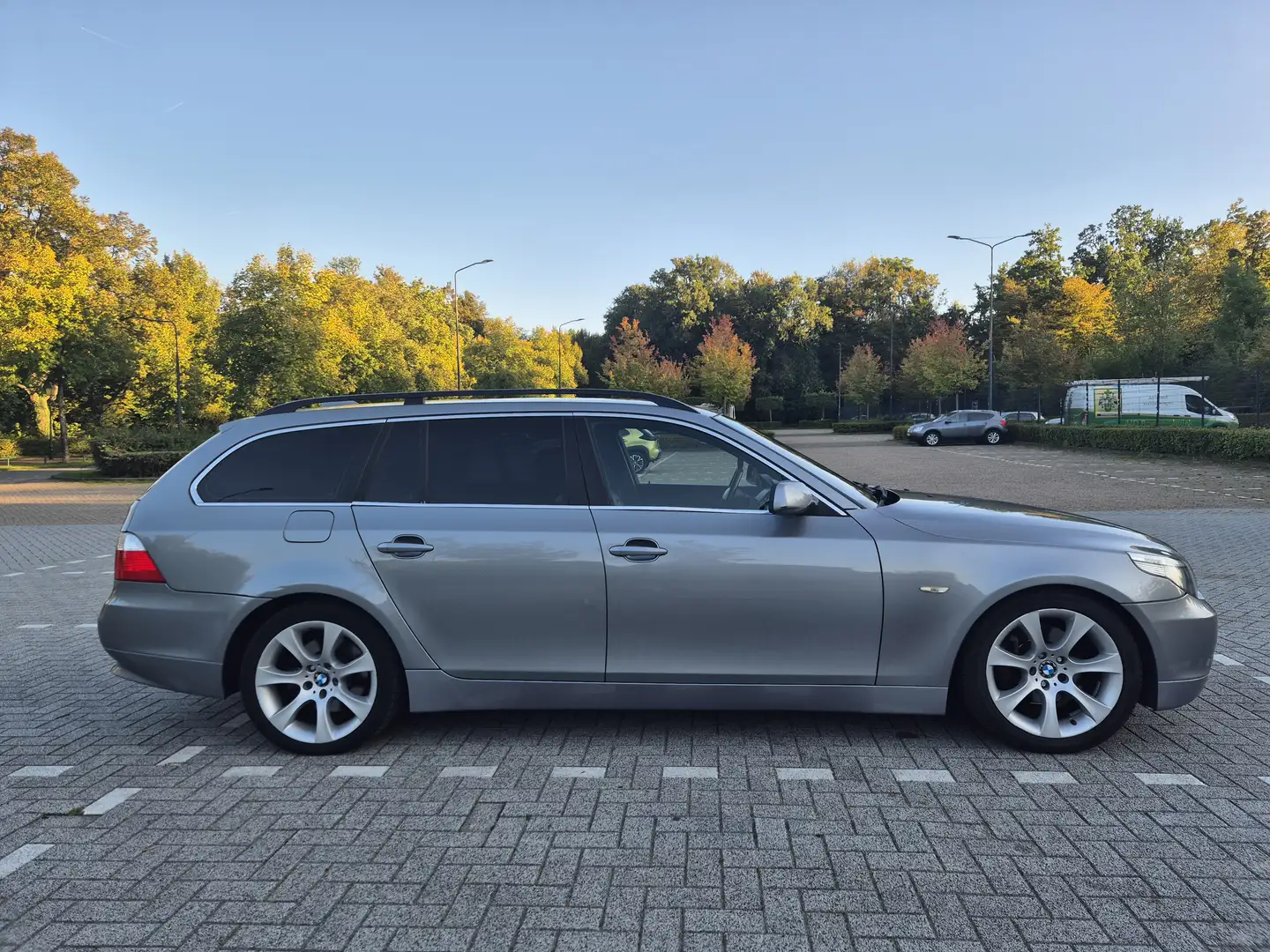 BMW 525 525i Touring Aut. - 1