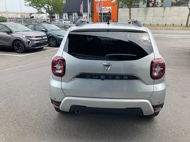 Dacia Duster view 6