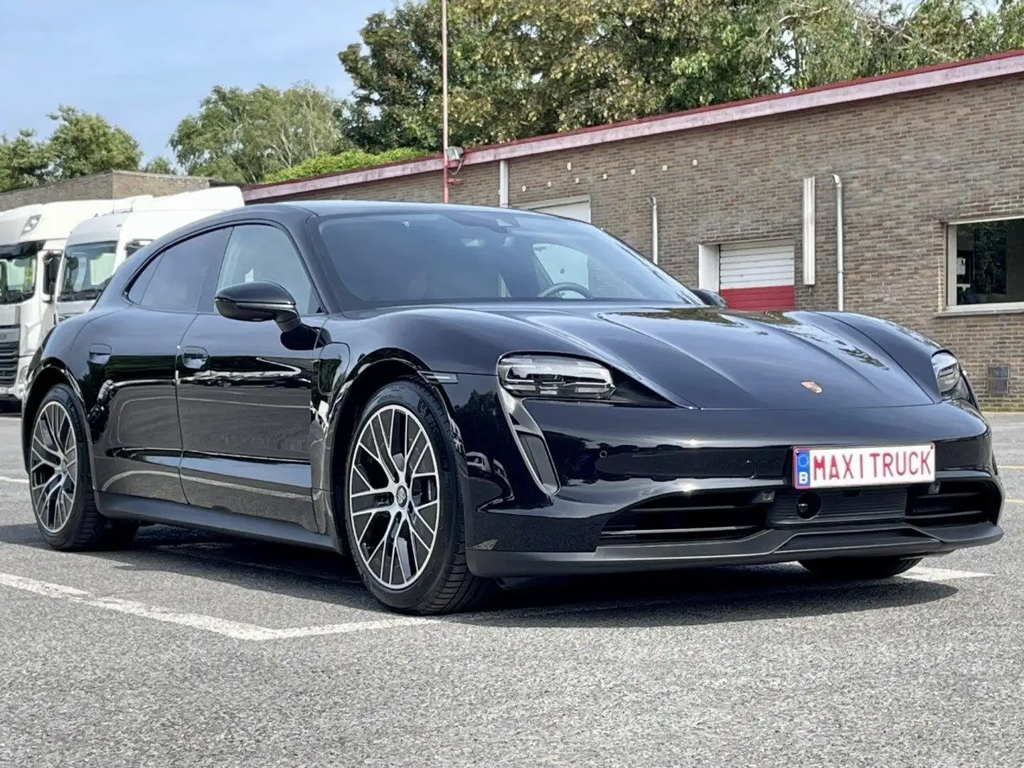 Porsche Taycan SportTurismo-57500€-Leasing 1552€/M GEEN BIV Zwart - 2