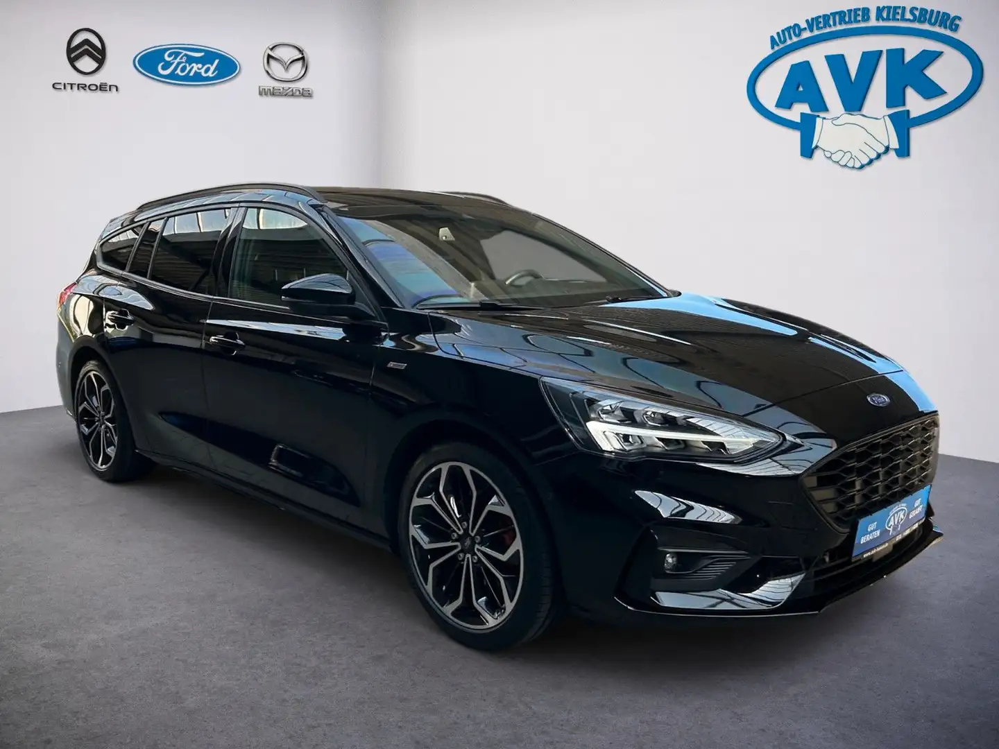 Ford Focus Turnier ST-Line X mit Panorama Schwarz - 1