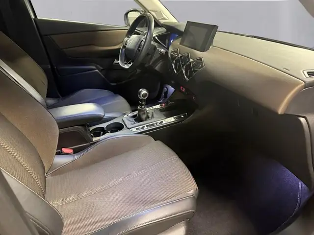 DS Automobiles DS 3 Crossback view 14