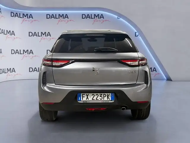 DS Automobiles DS 3 Crossback view 4
