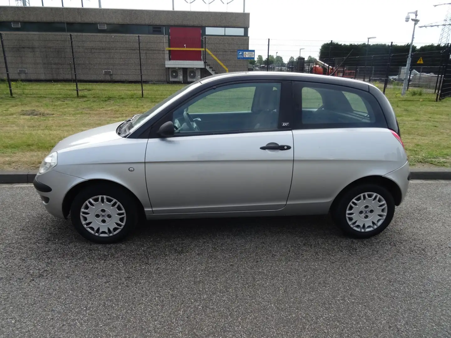 Lancia Ypsilon 1.2 Argento Grijs - 2