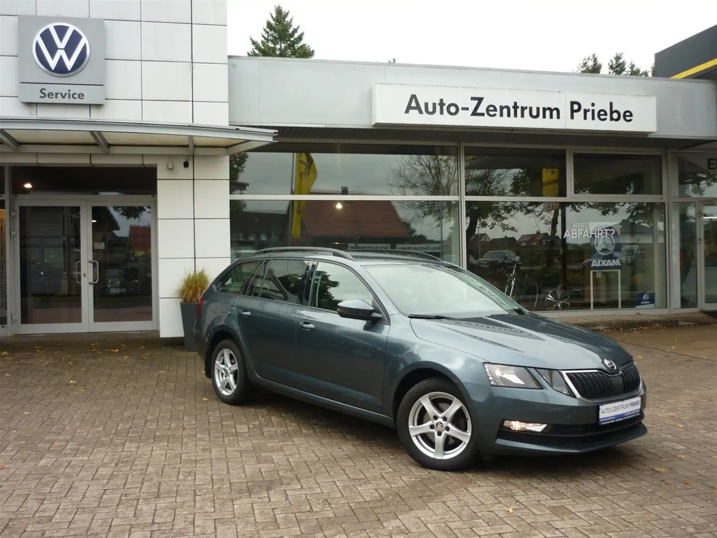 Skoda Octavia Combi 1,4l TSI+AHK+Klima+SmartLink Gris - 1