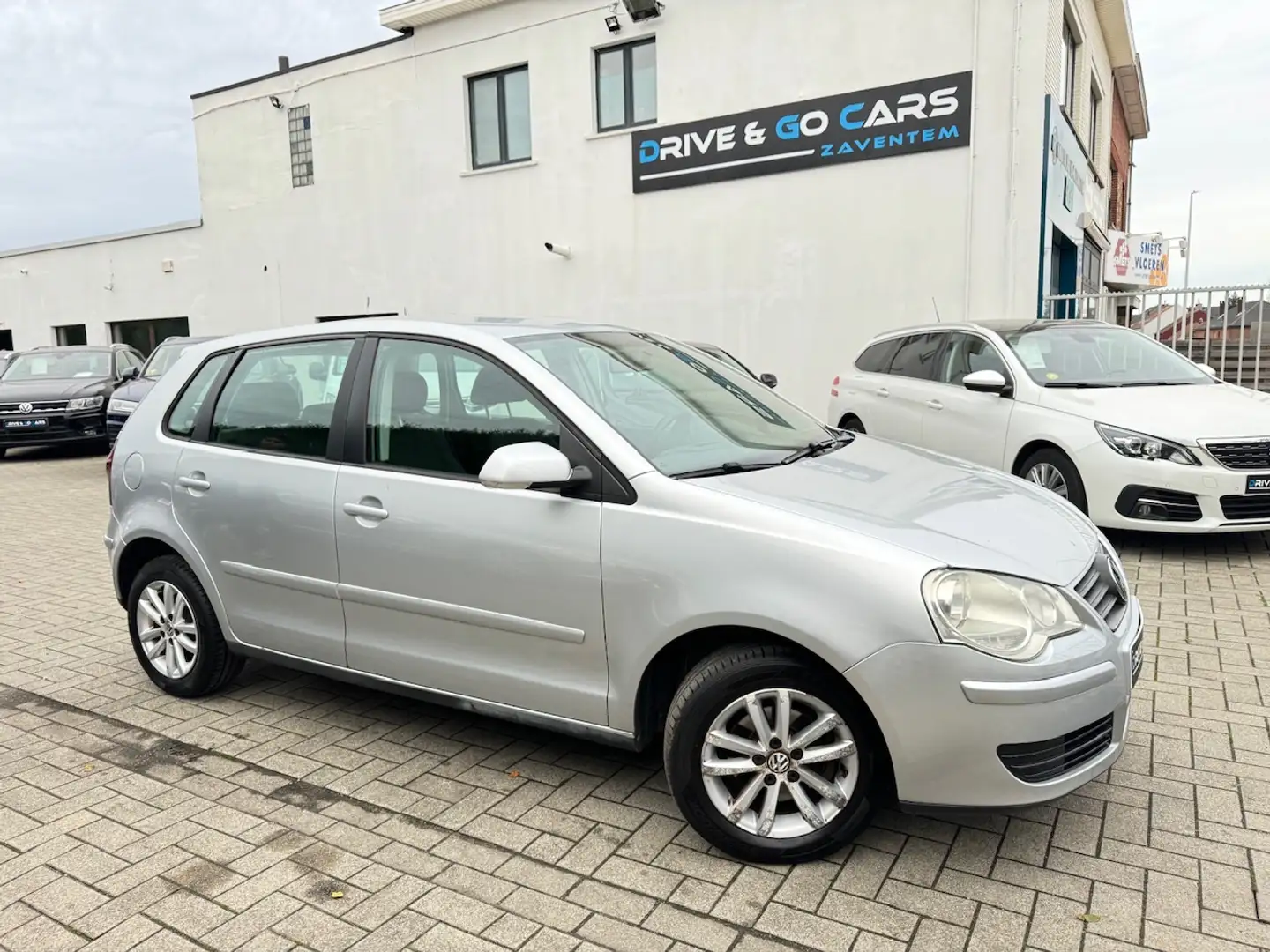 Volkswagen Polo 1.2i Benzine ** Prêt à immatriculer ** !! Zilver - 1