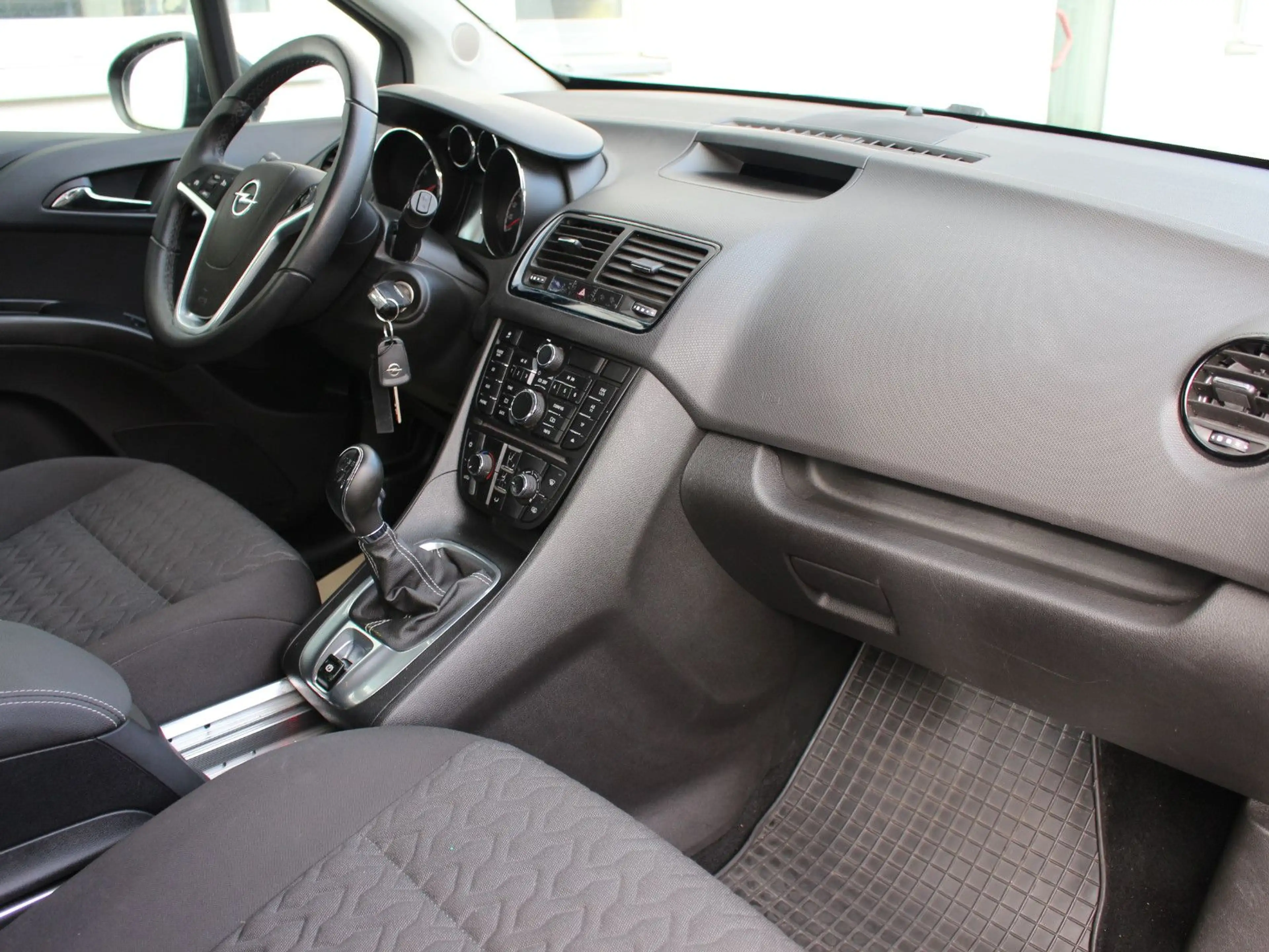 Opel Meriva B Active 1.4 Klima PDC Tempomat WR 1.Hand — photo 8