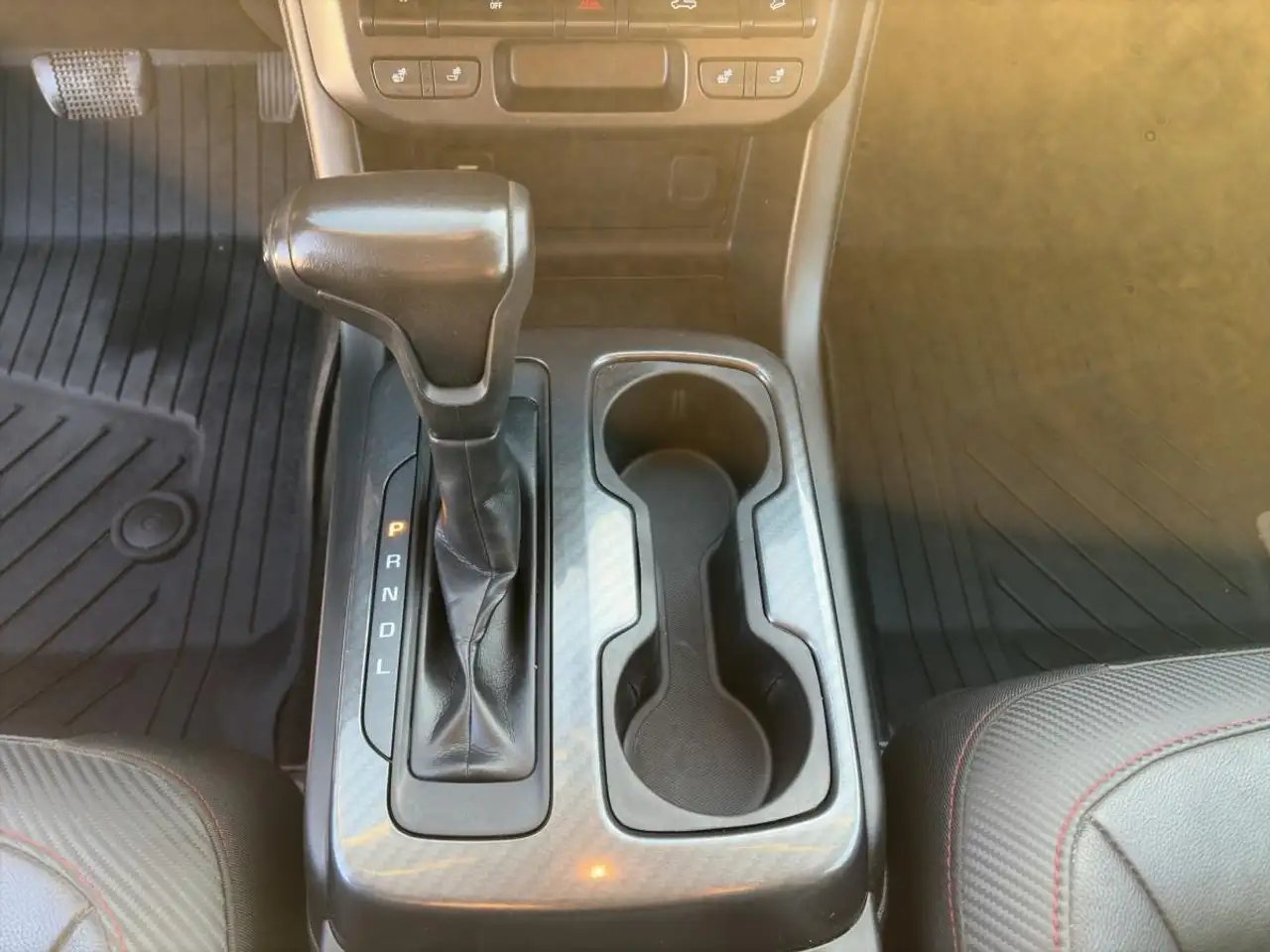 GMC Canyon photo GMC Canyon