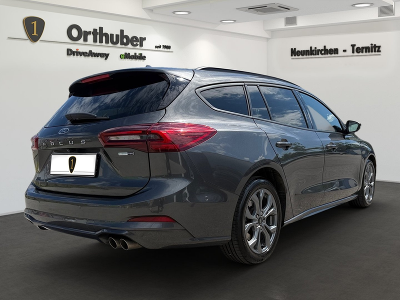 Ford Focus Traveller 1,0 EcoBoost Hybrid ST-Line — photo 4