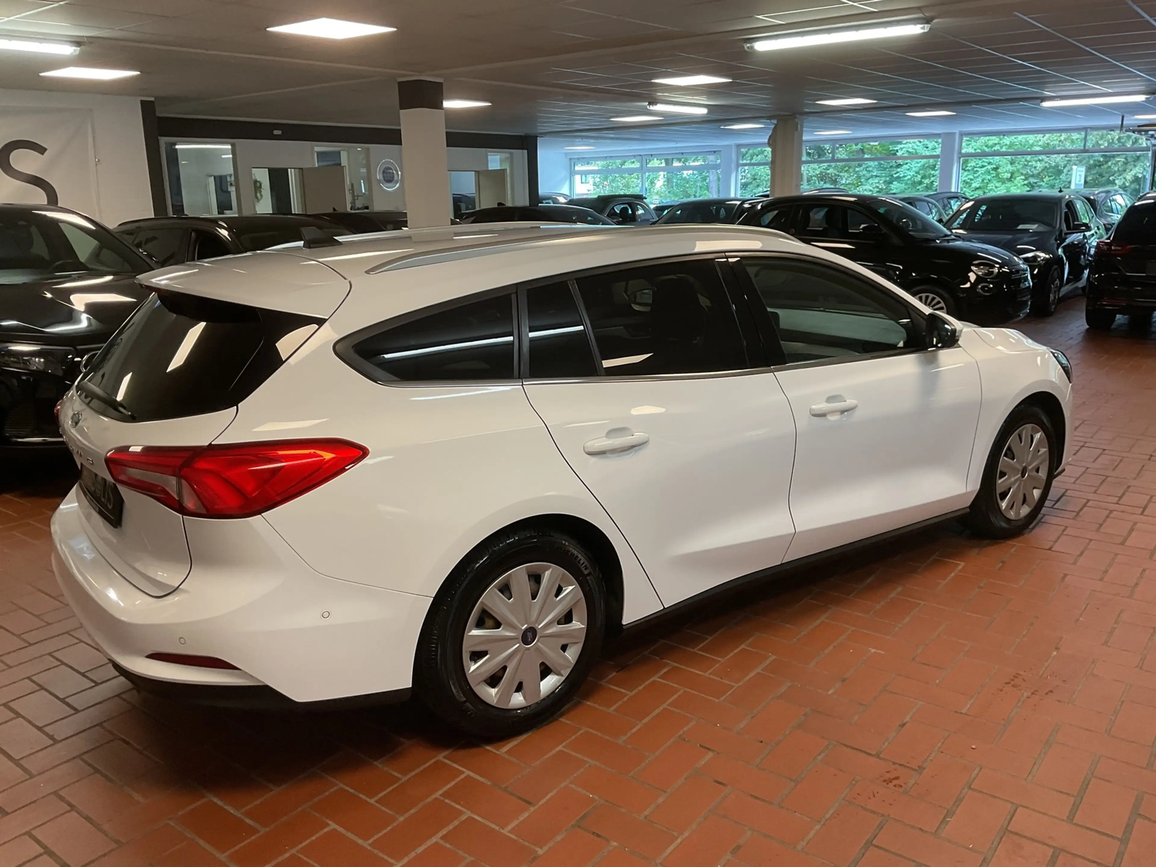 Ford Focus Turnier Cool &Connect LED,Navi,Kamera,AHK — photo 3