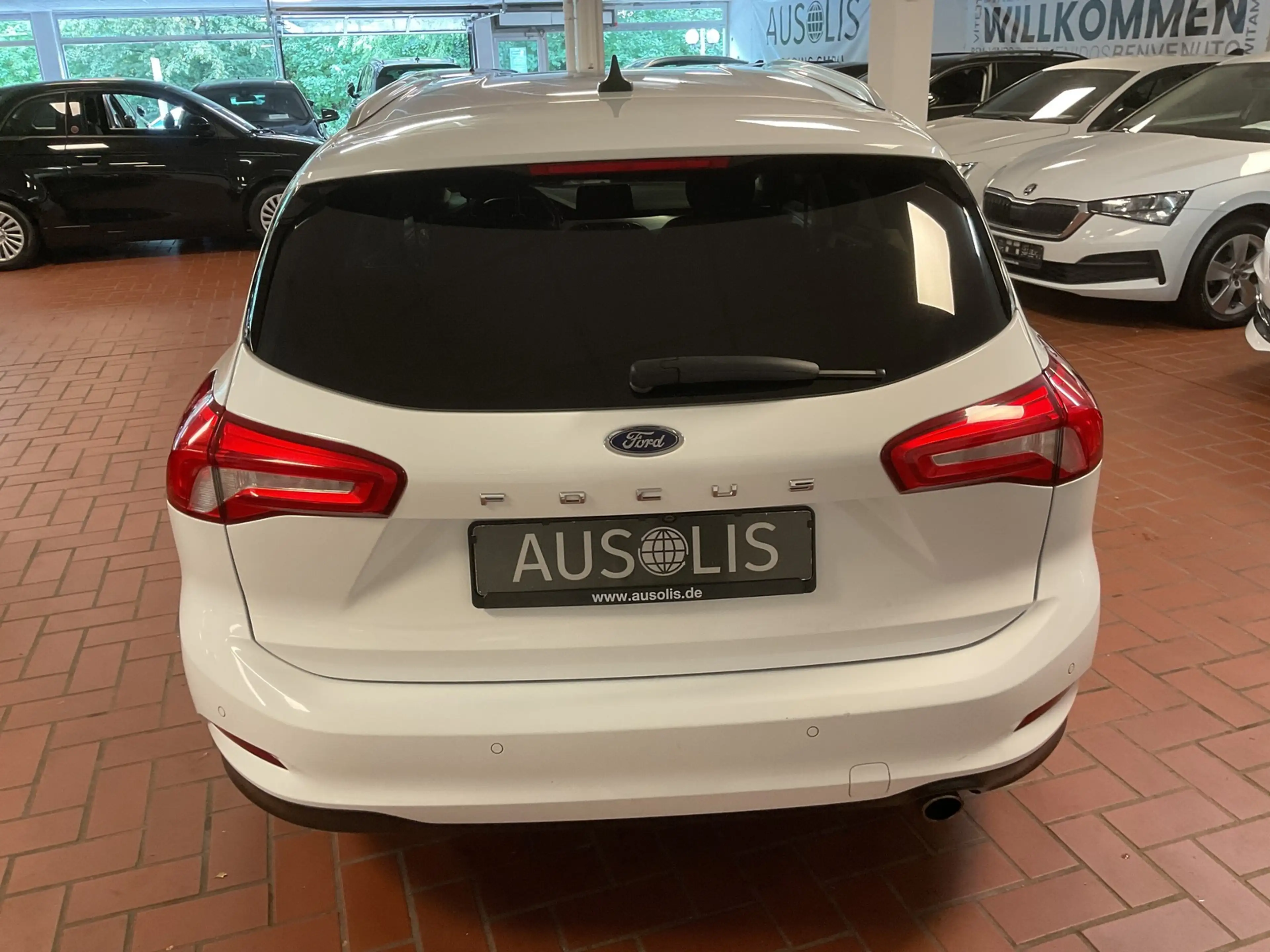 Ford Focus Turnier Cool &Connect LED,Navi,Kamera,AHK — photo 5