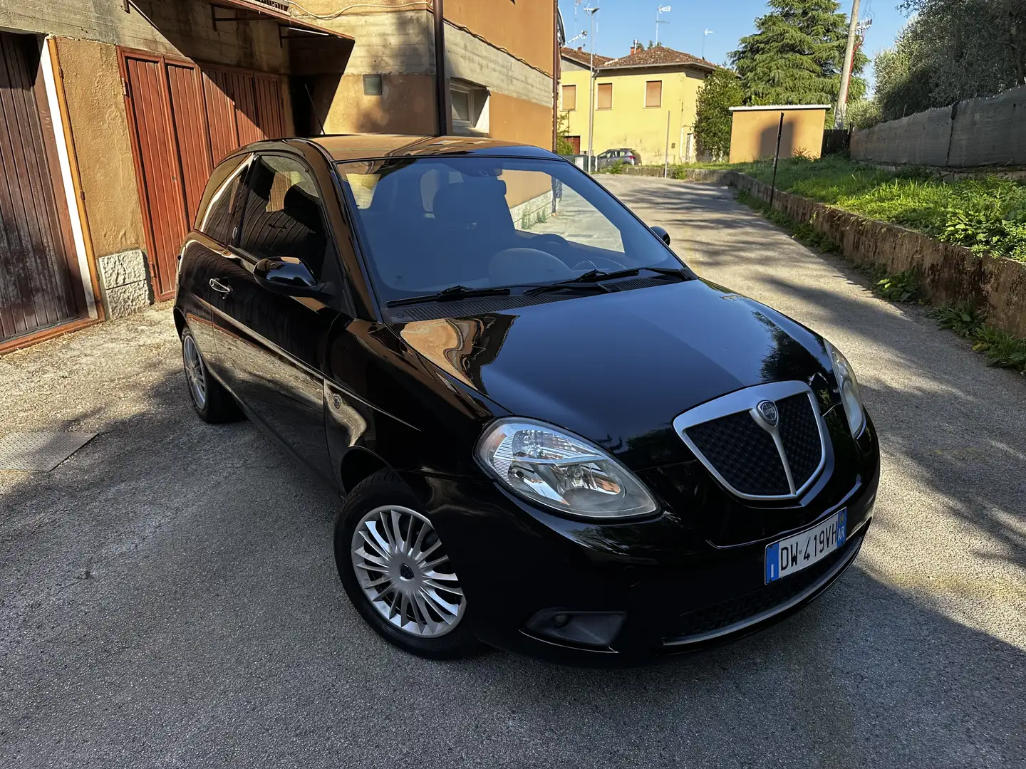 Lancia Ypsilon 1.4 8v Argento ecochic Gpl - 1