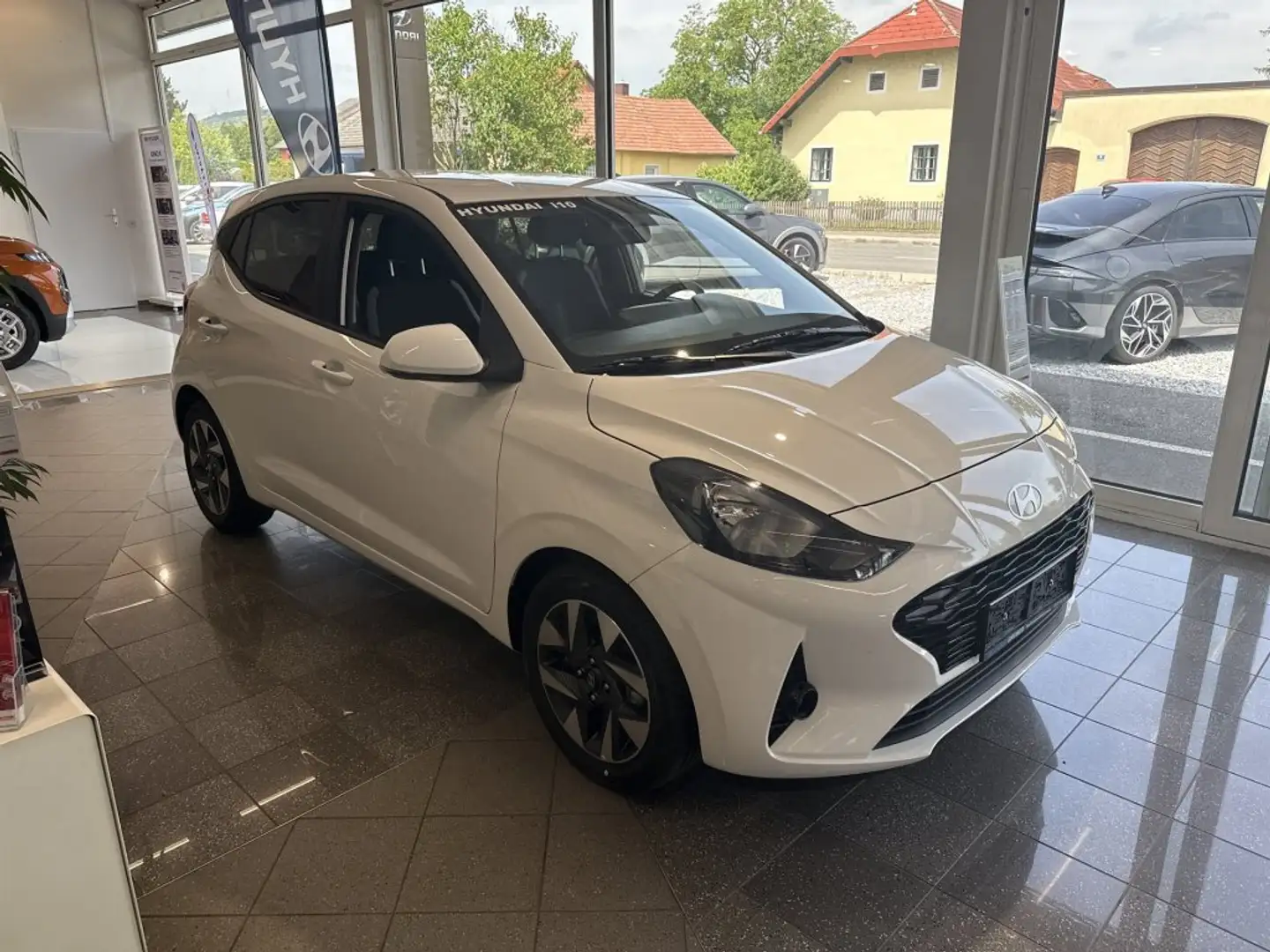 Hyundai i10 GO Plus 1,0 MT a5bu1 Weiß - 2