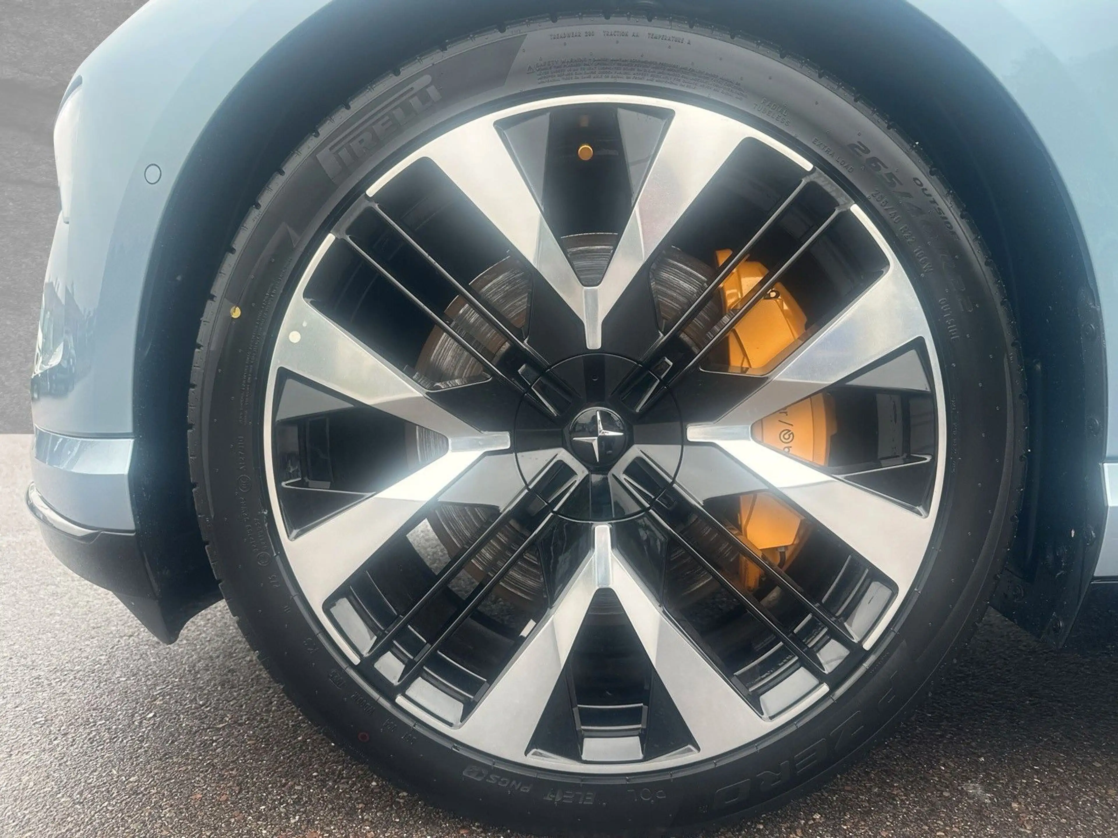 Polestar 4 Polestar 4 LRDM Plus Performance — photo 2