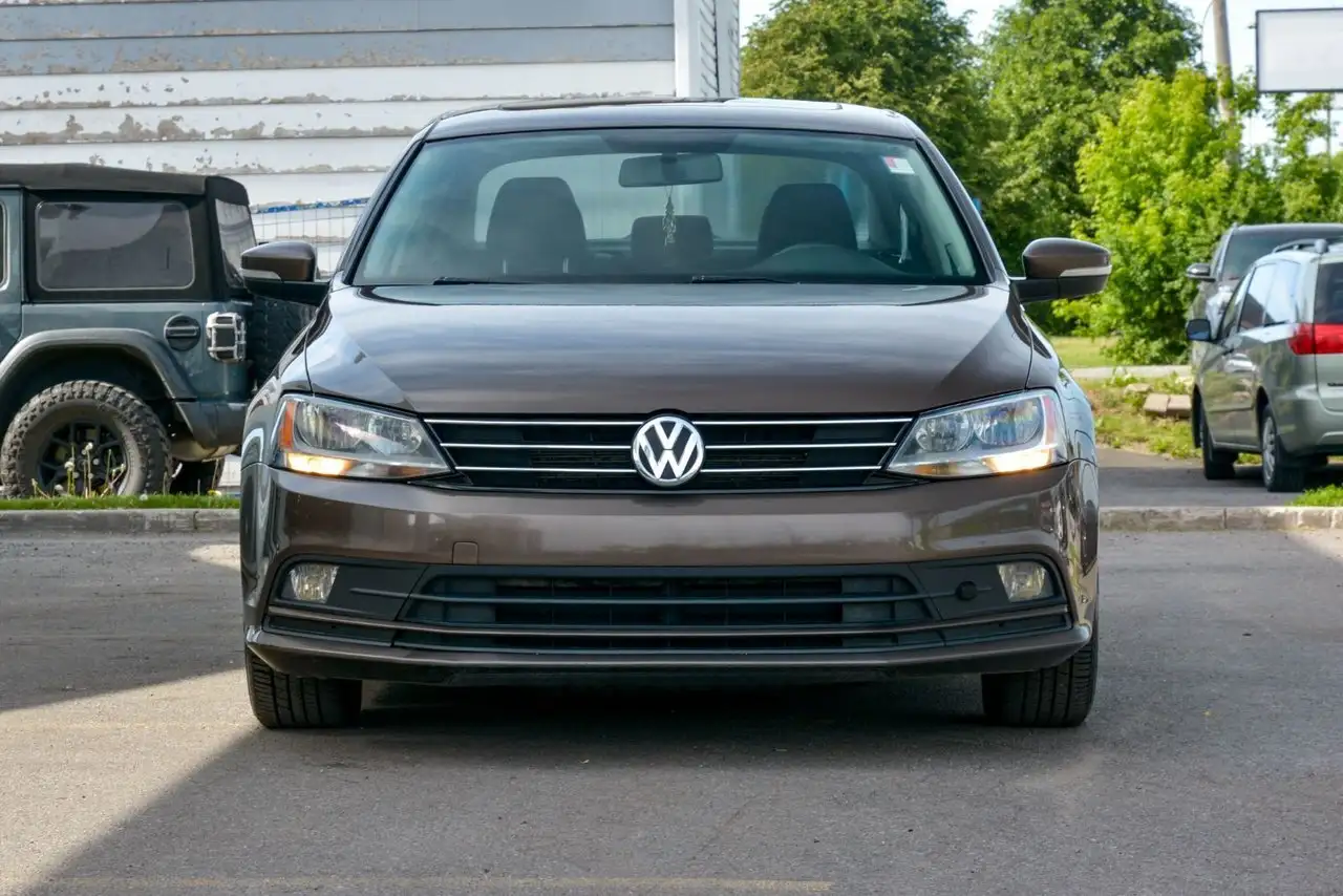 Volkswagen Jetta снимка Volkswagen Jetta