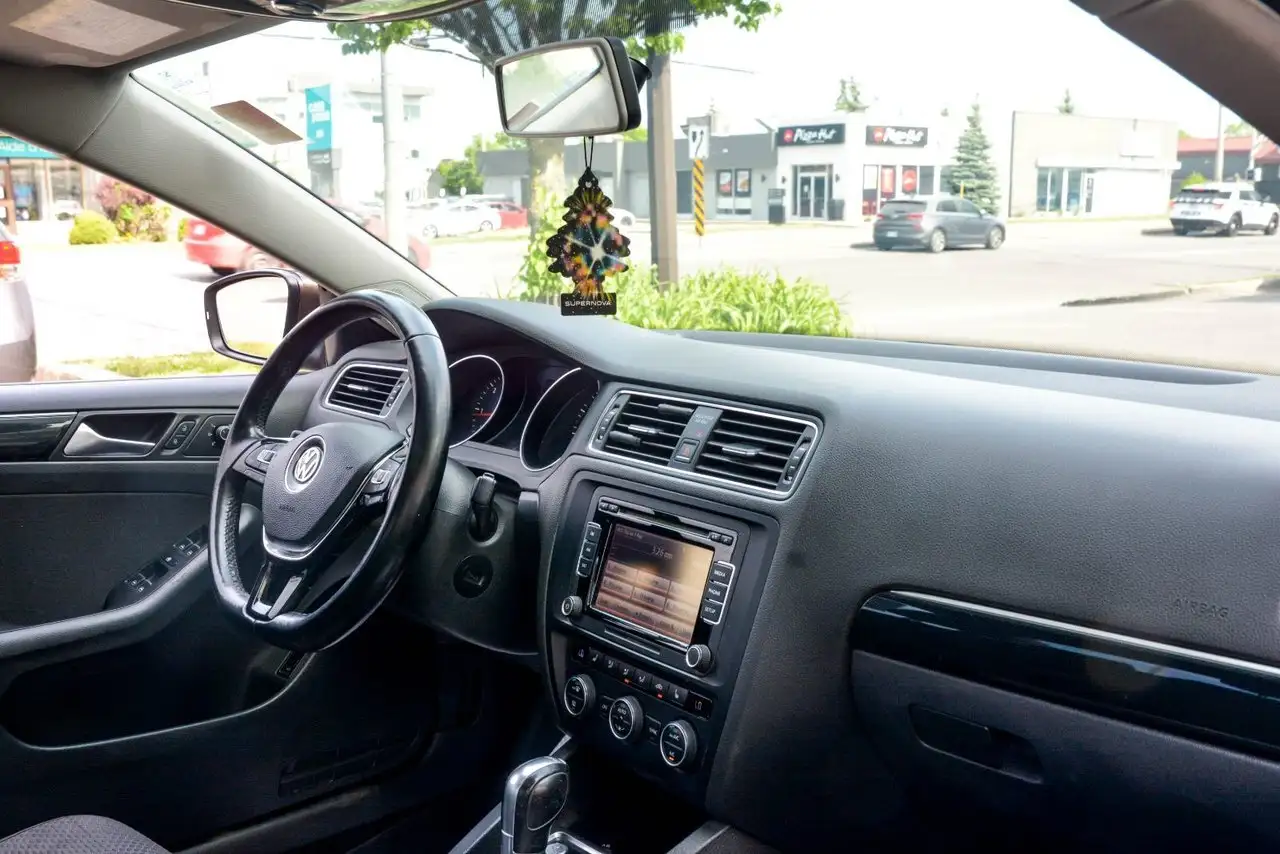 Volkswagen Jetta снимка Volkswagen Jetta