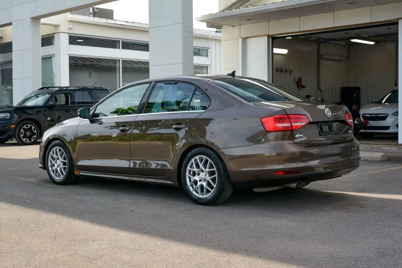 Volkswagen Jetta снимка Volkswagen Jetta