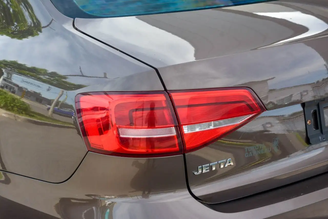 Volkswagen Jetta снимка Volkswagen Jetta