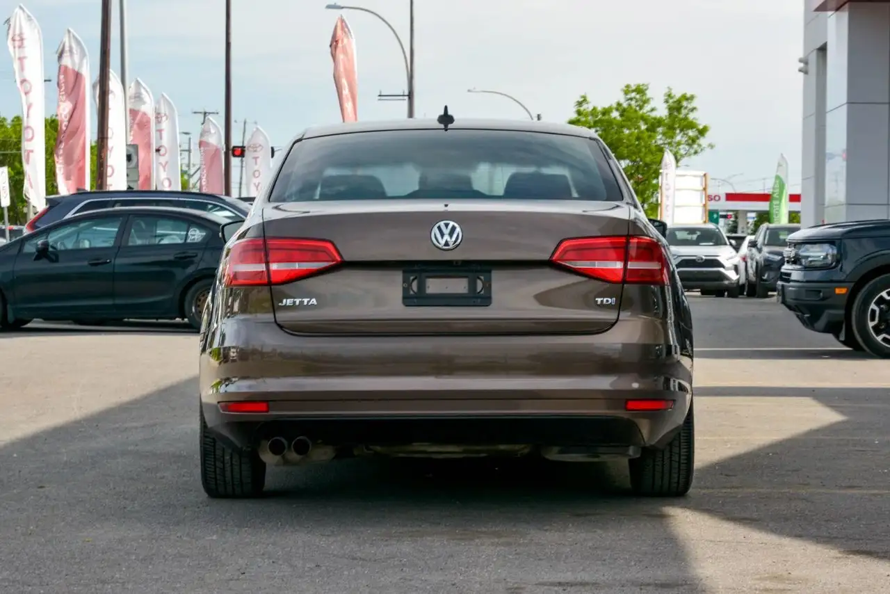 Volkswagen Jetta снимка Volkswagen Jetta