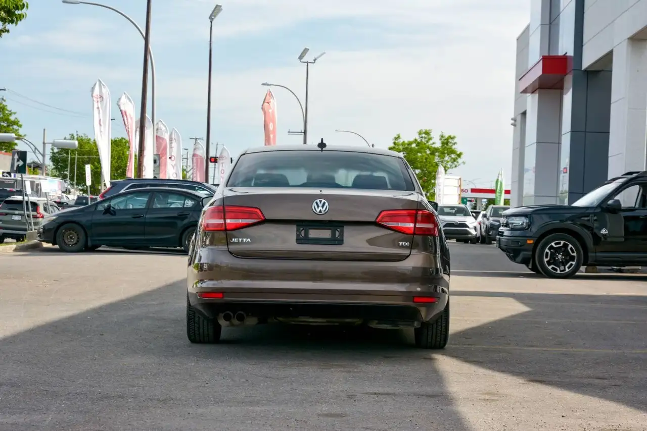 Volkswagen Jetta снимка Volkswagen Jetta
