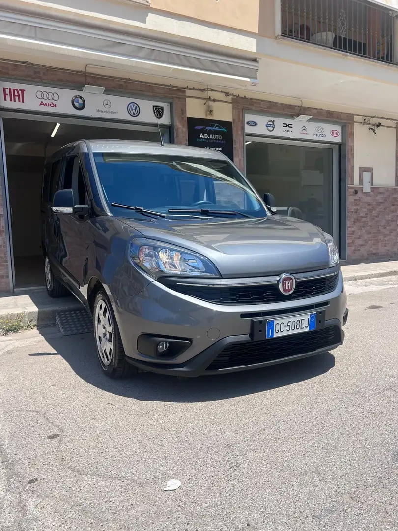 Fiat Doblo Maxi 1.6 mjt 16v Lounge s&s 120cv my19 - 2