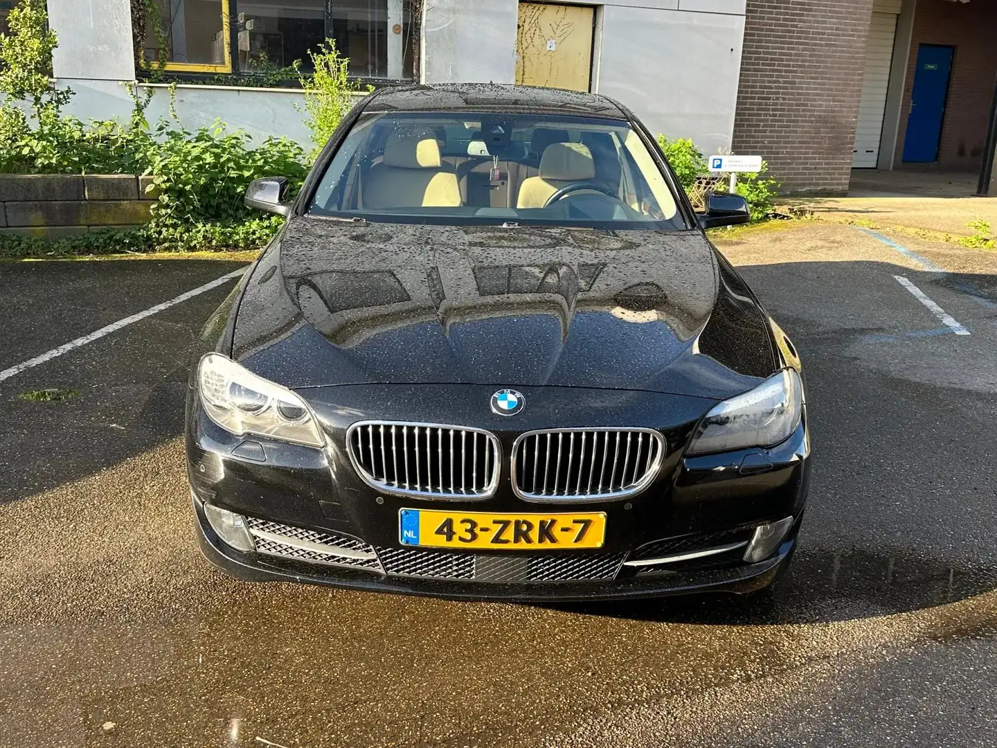 BMW 535 5-serie 535xd Upgrade Edition Zwart - 2