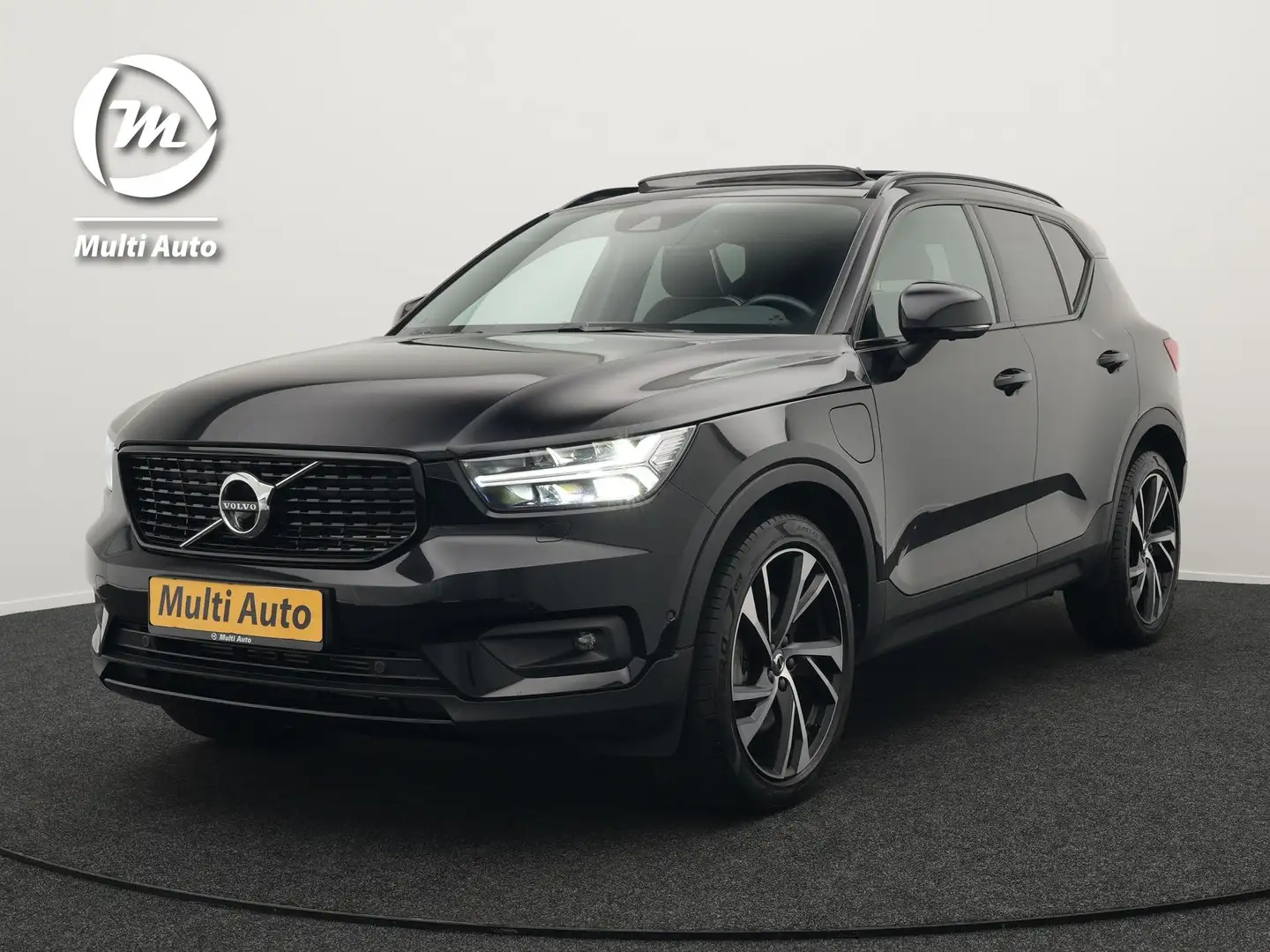 Volvo XC40 T5 Recharge R-Design Plug In Hybrid 261pk Dealer O Zwart - 1