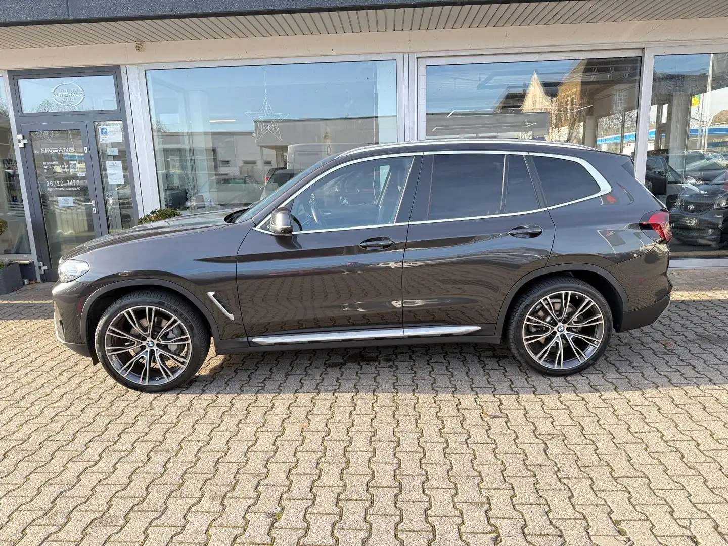 BMW X3 xDrive 30 i *1. HD*AHK*LASER*INDIVIDUAL*INNOV Gris - 2