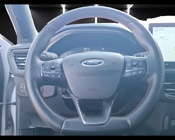 Ford Focus view 11