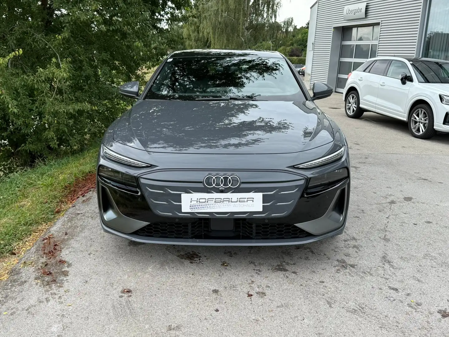 Audi A6 e-tron quattro Grau - 2