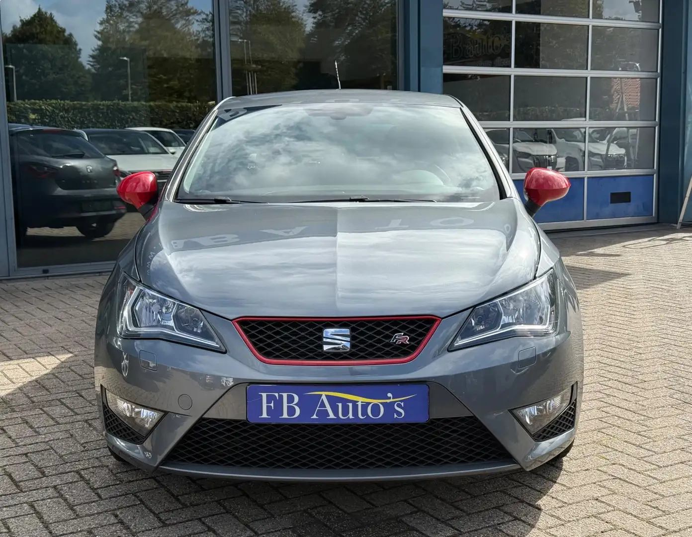 SEAT Ibiza SC 1.0 EcoTSI FR Connect Airco Navi Lmv Cruise Grijs - 2