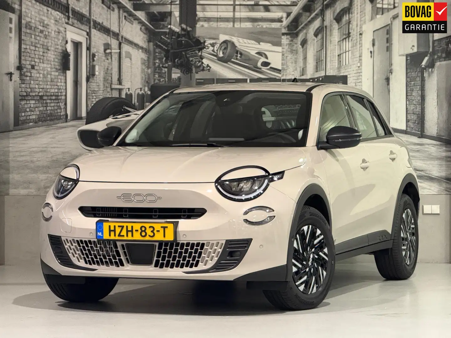Fiat 600 1.2 Hybrid 125 Jahre Edition Grijs - 1