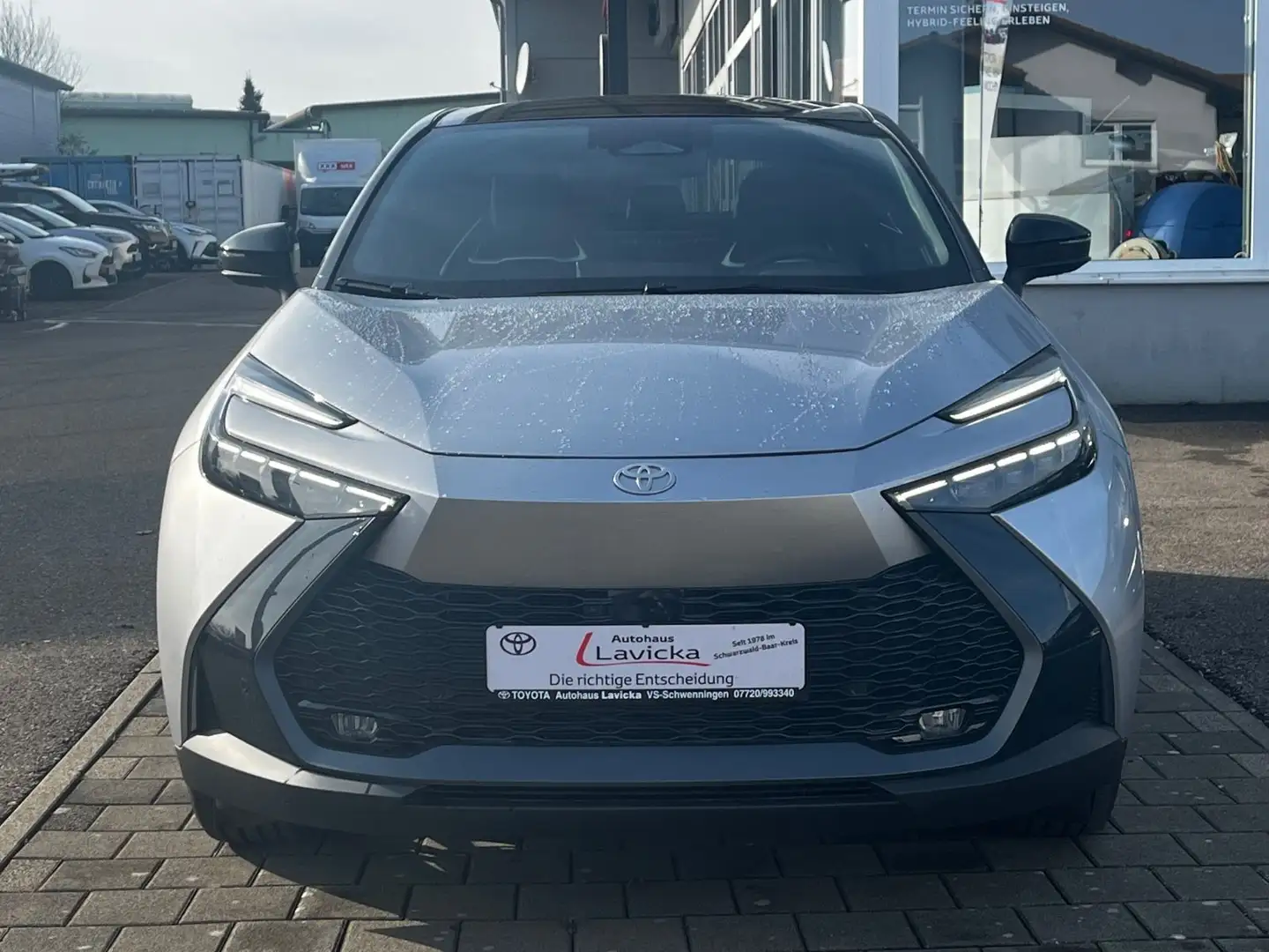 Toyota C-HR 2.0-l-VVT-i Plug-In Hybrid Lounge | JBL Silber - 2