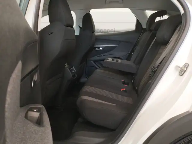 Peugeot 3008 view 12